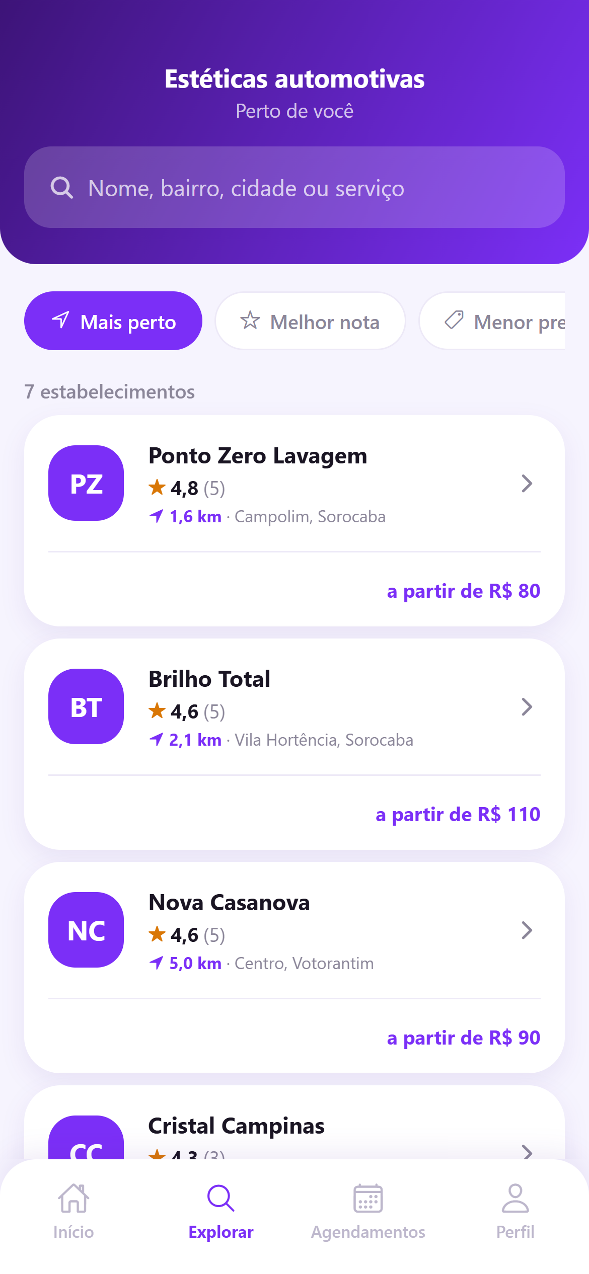 Lista de estéticas no aplicativo, ordenada por proximidade, cada uma com a distância em quilômetros, a nota e o preço inicial